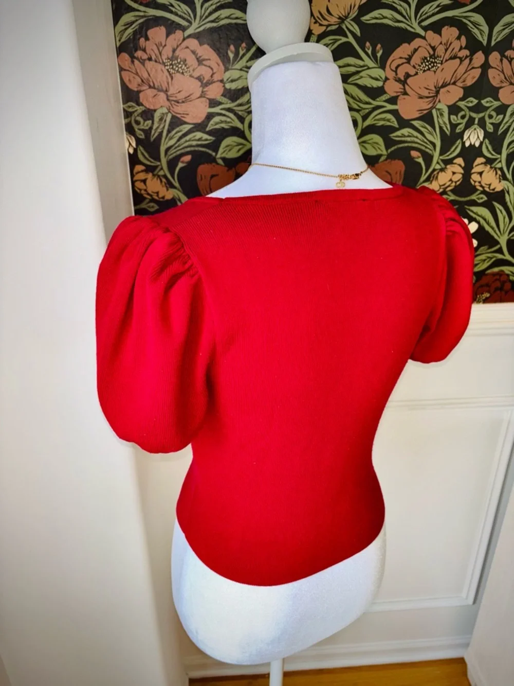 EXPRESS 🌹 Puff Sleeve Sweater Top - Picture 7 of 7